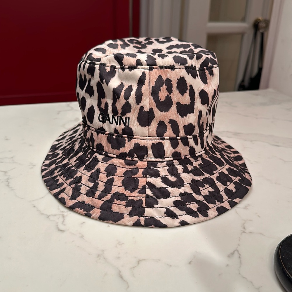 Ganni bucket hat Leopard